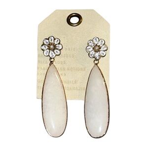 NWT Anthropologie Floral White Quartz drop Earrings with gold accent